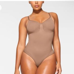 SEAMLESS SCULPT BRIEF BODYSUIT/body shaper BRONZE color